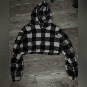 Cropped fluffy hoodie